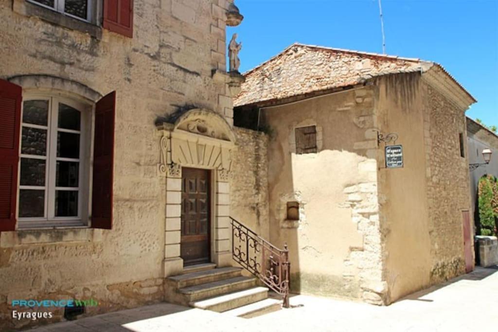 Charmant Appartement 3 Chambres Et Terrasse Eyragues Dış mekan fotoğraf