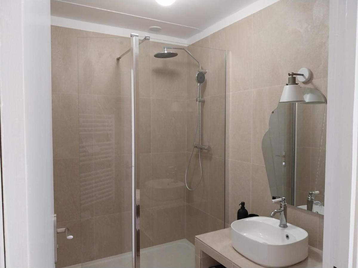 Charmant Appartement 3 Chambres Et Terrasse Eyragues Dış mekan fotoğraf