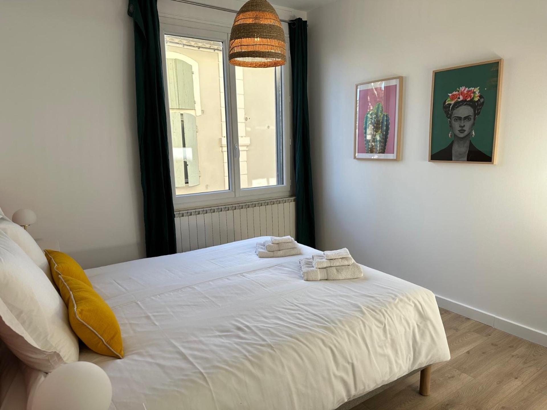 Charmant Appartement 3 Chambres Et Terrasse Eyragues Dış mekan fotoğraf