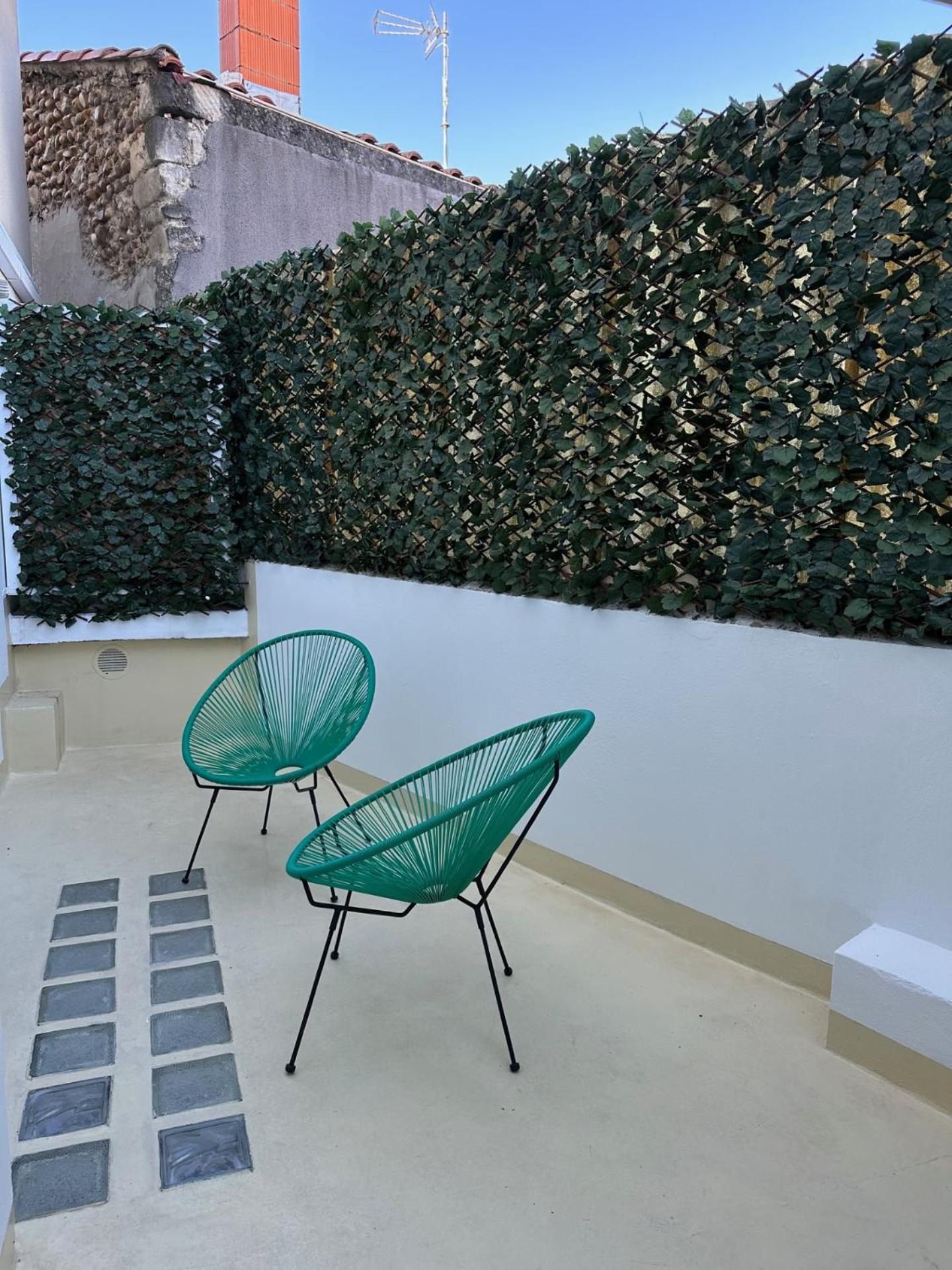 Charmant Appartement 3 Chambres Et Terrasse Eyragues Dış mekan fotoğraf